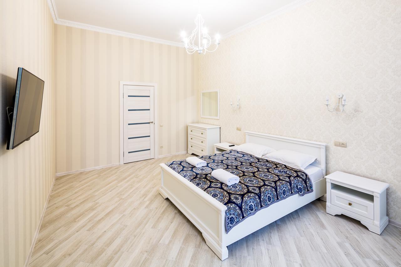 Leogrand Vip Apartments On Udatnogo 4 Lviv Exteriör bild