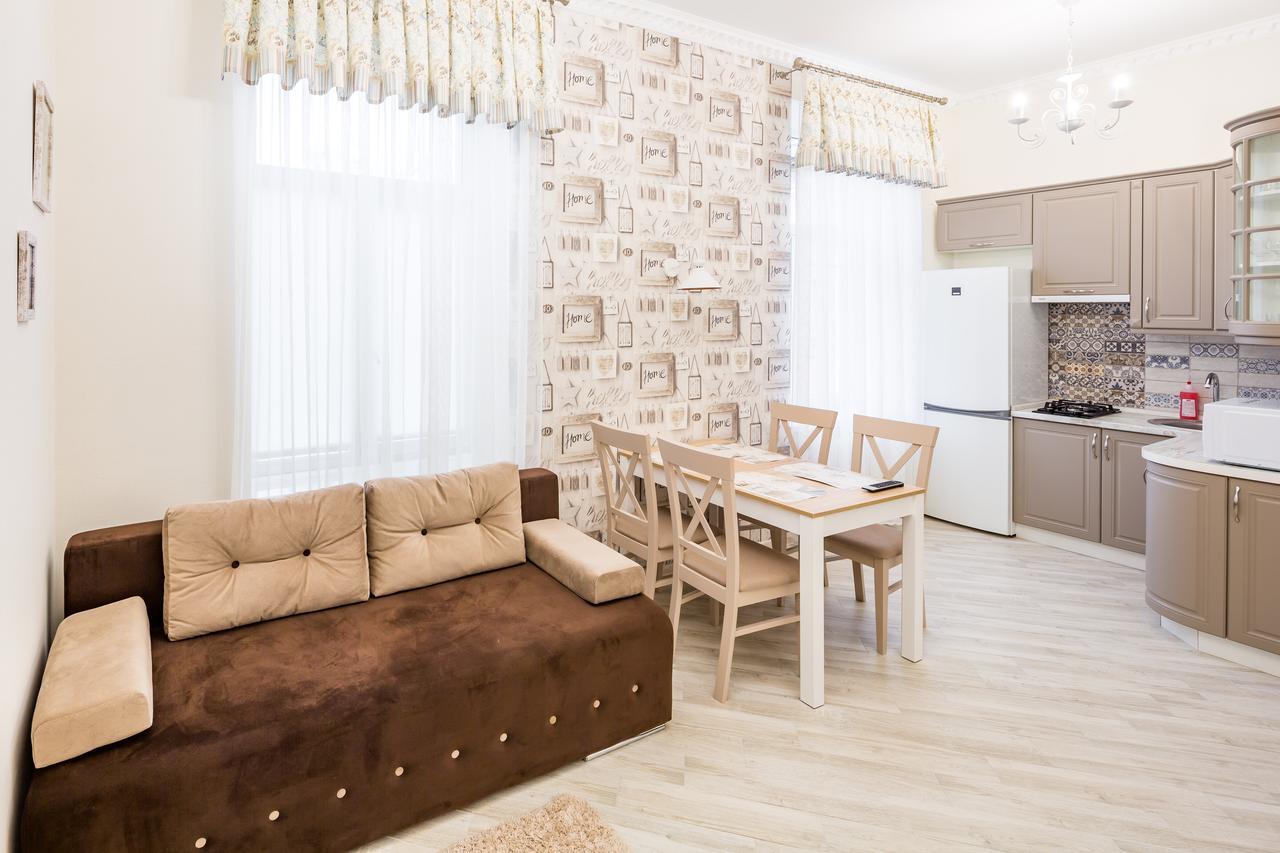 Leogrand Vip Apartments On Udatnogo 4 Lviv Exteriör bild