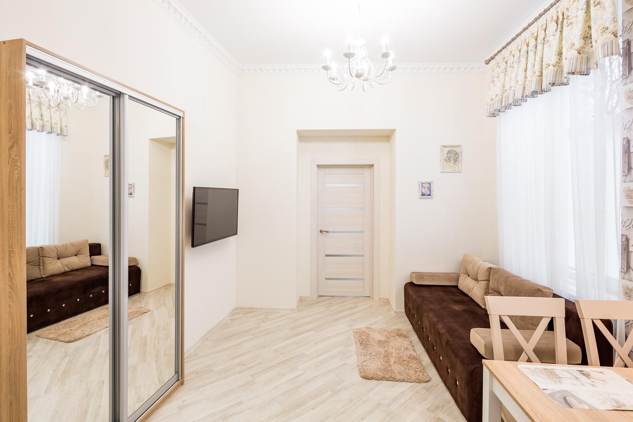 Leogrand Vip Apartments On Udatnogo 4 Lviv Exteriör bild
